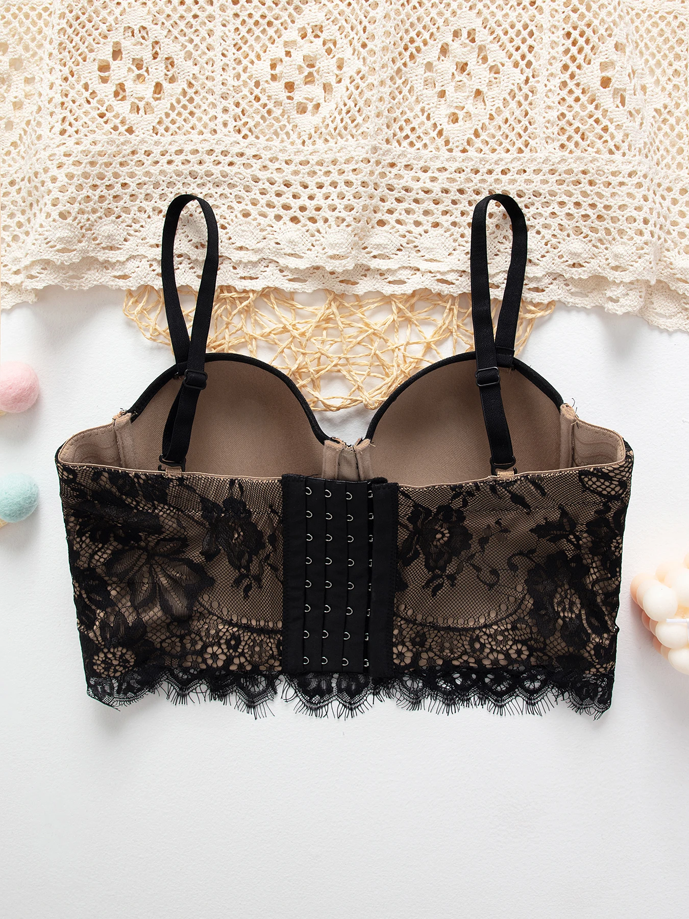 Hollow out Lace Bra Comfortable Buckle Style Design Adjustable Size Simplicity Printed Pattern Sexy Elegant Shoulder Strap Bra