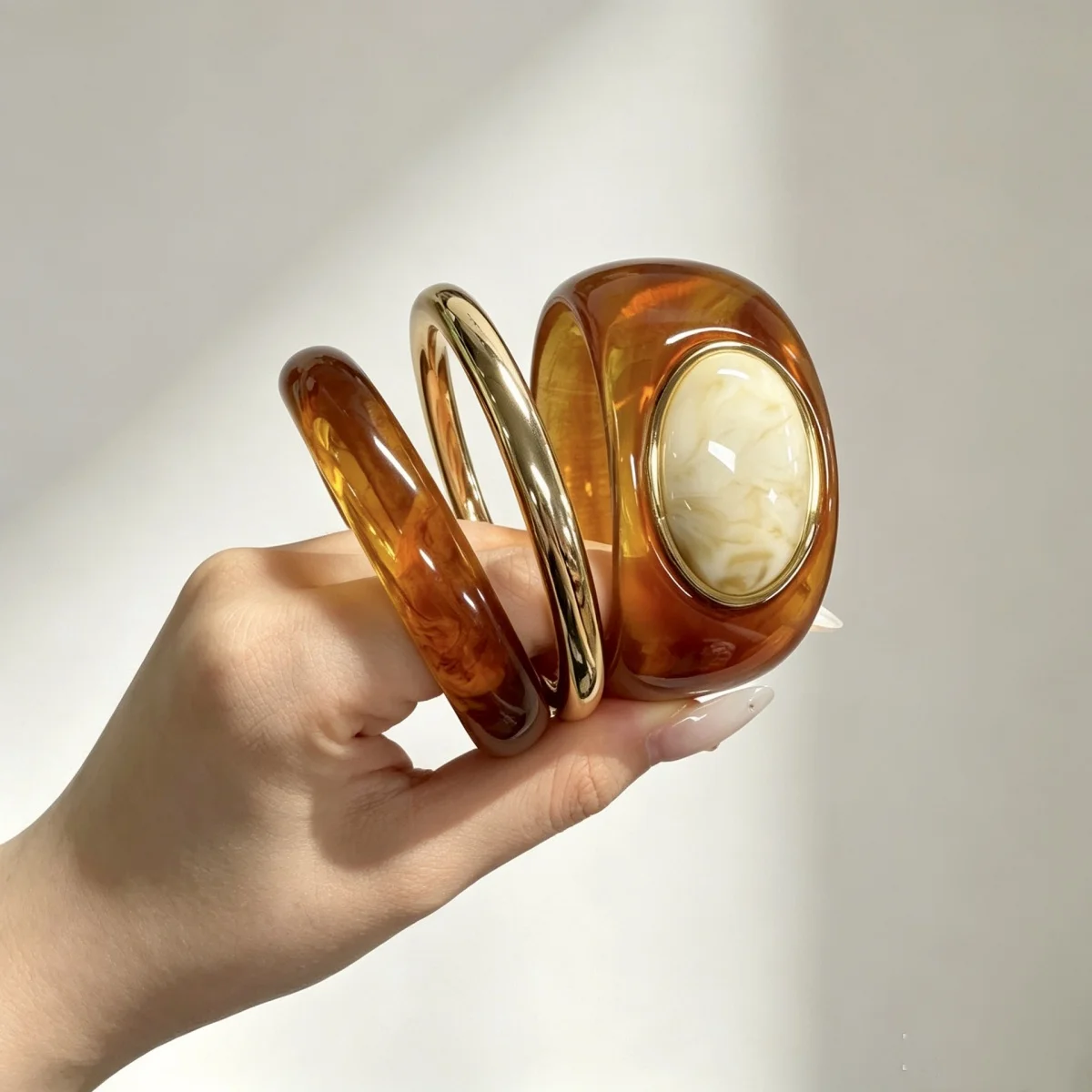 KMVEXO 3Pcs/Set Vintage Smudging Resin Bangles Women Men Inlaid Oval Block Acrylic Chunky Bracelets Stackable Metal Jewelry