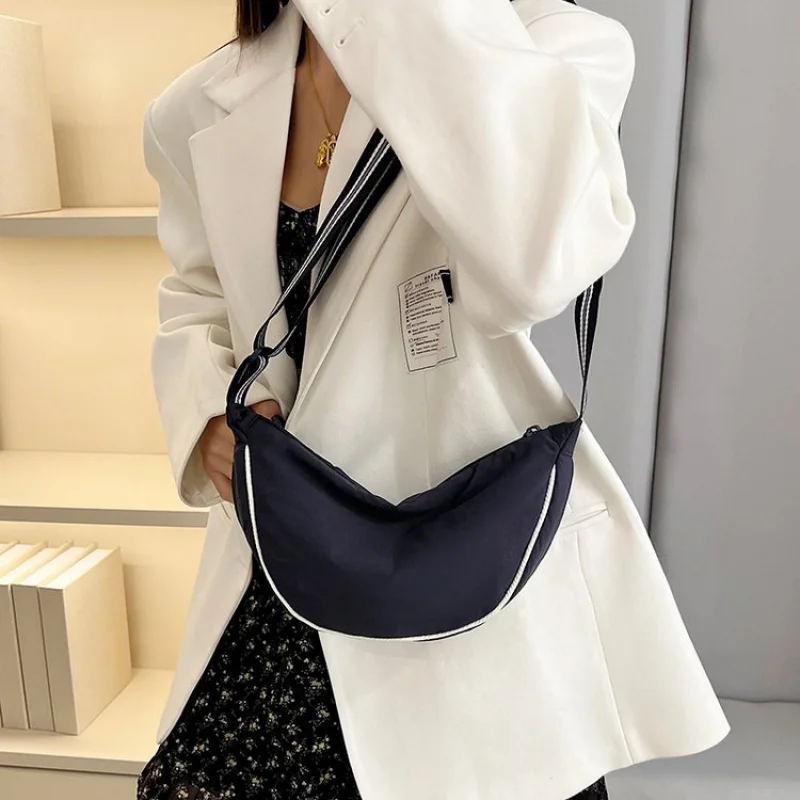 

2025 Новая высококачественная роскошная брендовая женская кожаная сумка на плечо известного дизайнера Париж Элегантный винтаж ​