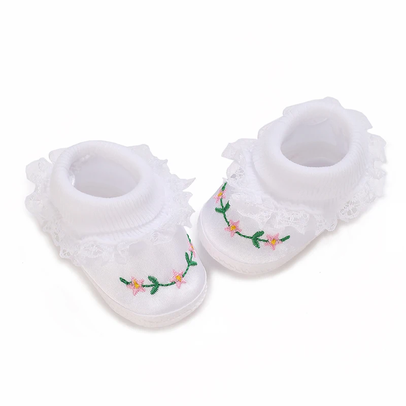 Spring and Summer Newborn Bed Shoes With Comfortable Cloth Soles For Learning To Walk