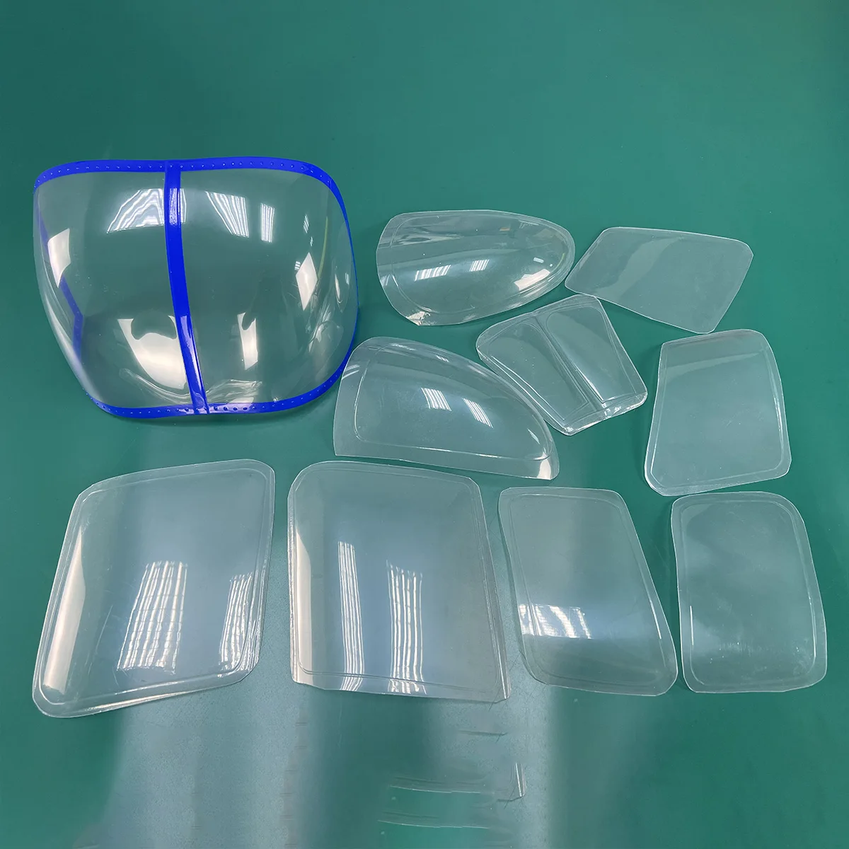 Roban 700 maat Bell407 rompreserveonderdelen - neuskap raamstaart landingsgestel houten afstandhouders vervanging