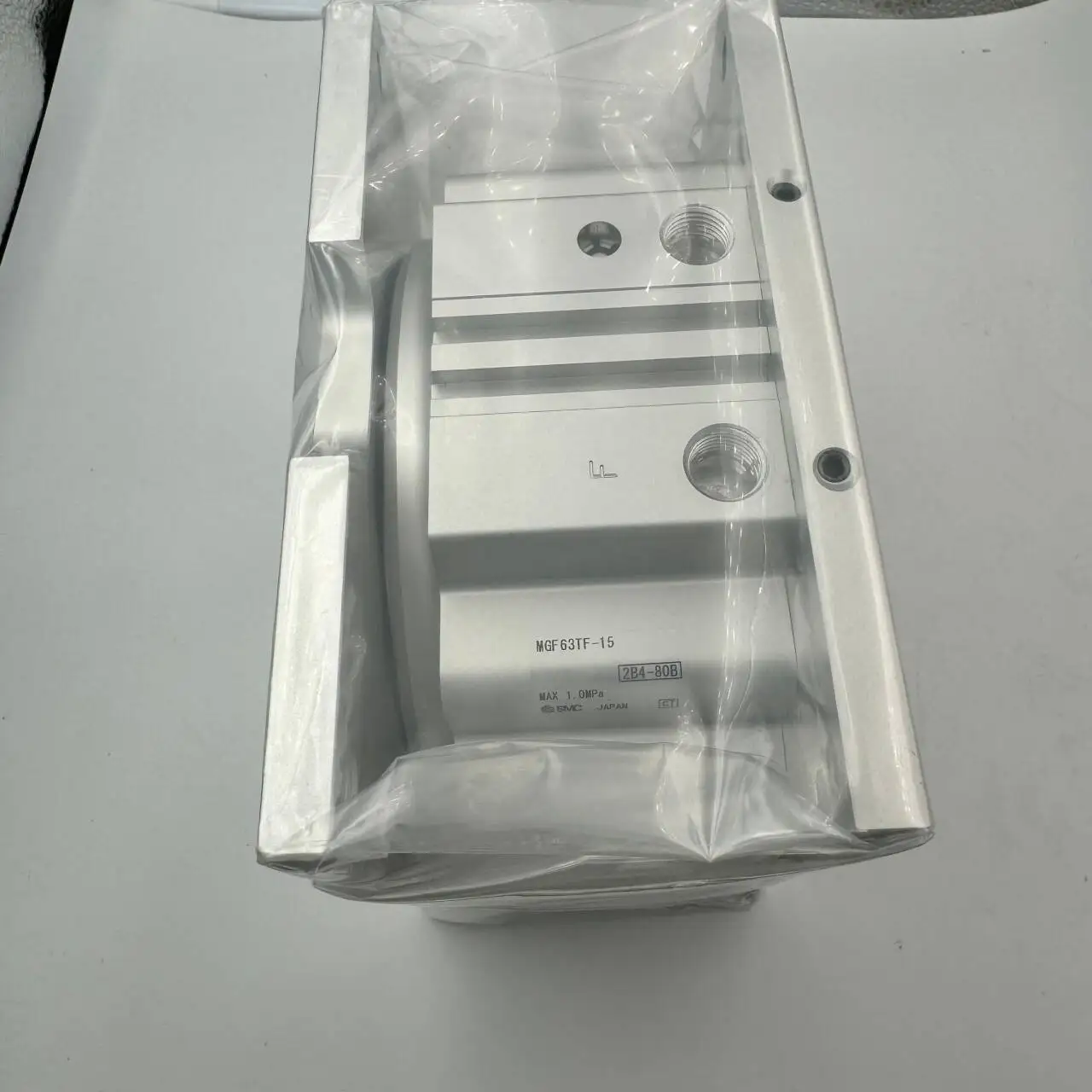 

Оригинальный настольный цилиндр с пневматической направляющей SMC MGF40/MGF63/MGF100-10/15/20/25/30/40/50/75/100 Настольный цилиндр с направляющей