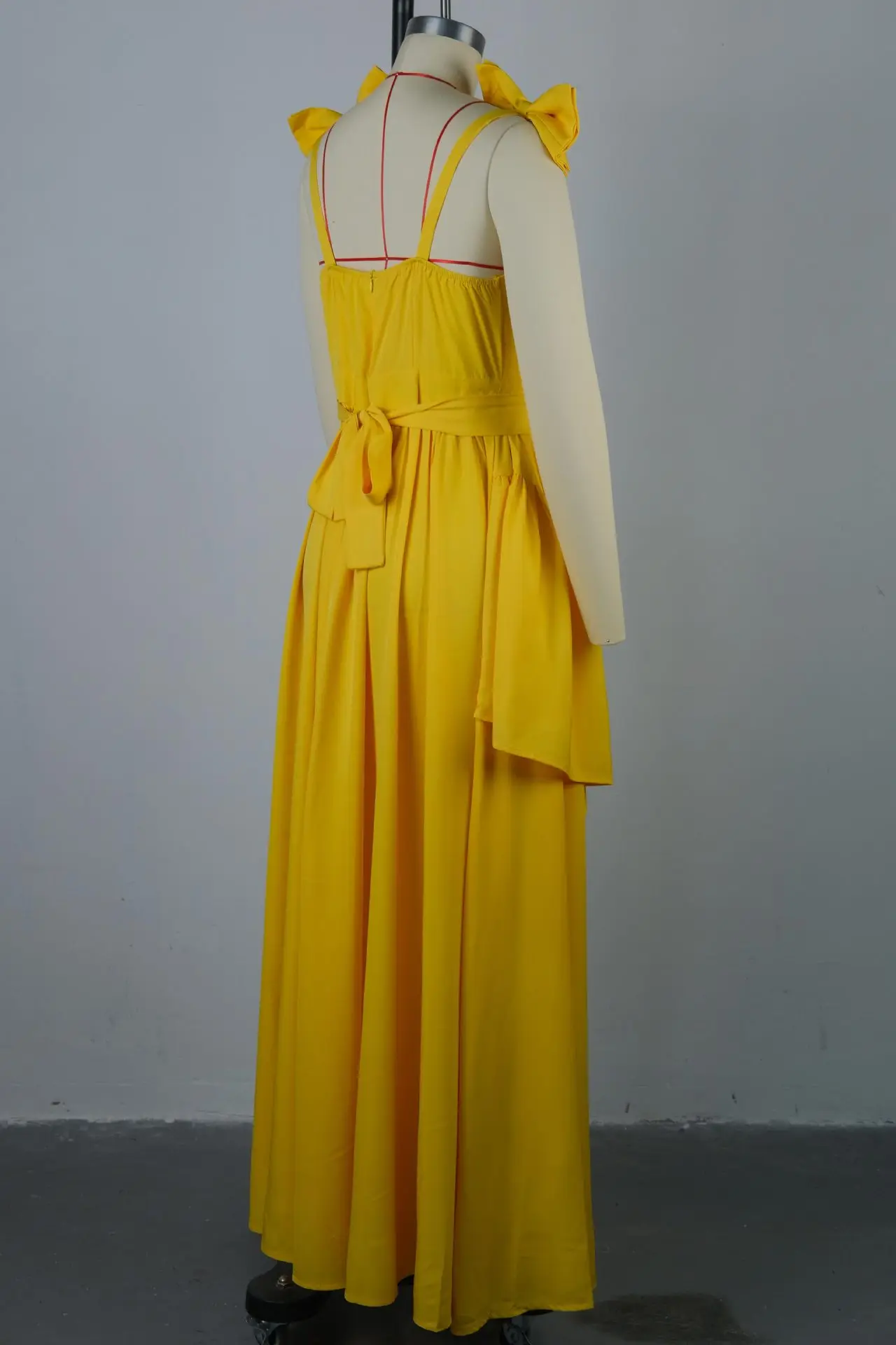 Sorella Star Fashion Sexy Bow Halter Scollo a V Abito con volant Temperamento all'ingrosso Pendolari Vacanza Abiti da gita all'aperto