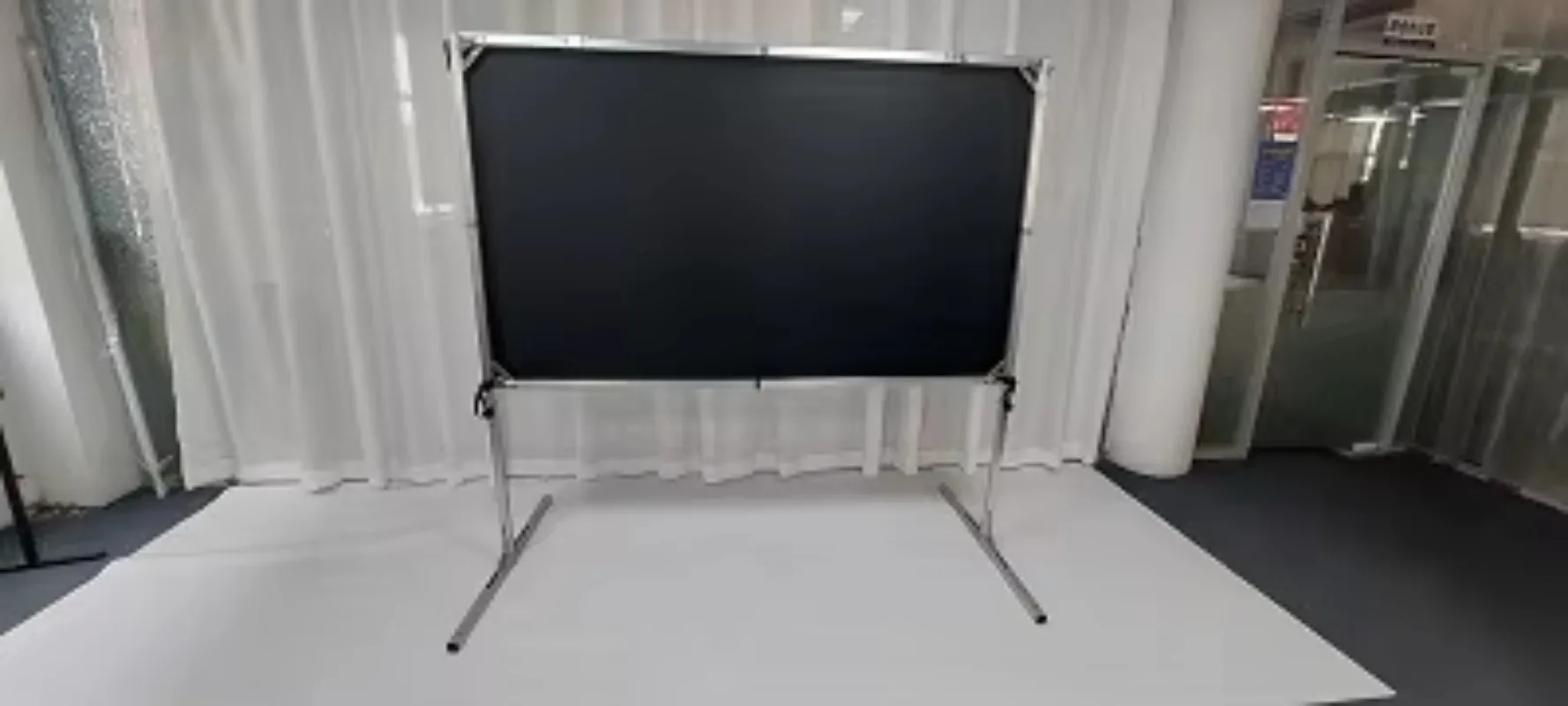 120 Inch 16:9 Quick Fold Portable Projector Screen Front Rear Projection with Flight Case for Outdoor Home Movie Theater