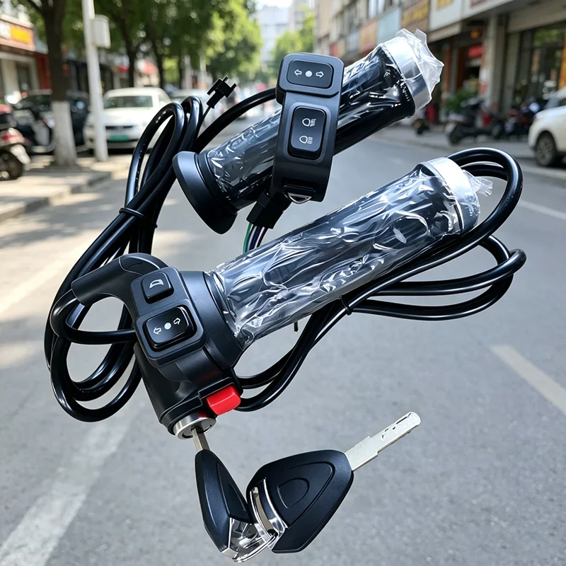M8 Electric Scooter Right-Side Handlebar Grip (Pair) – Motorcycle Accessory Suitable for Electric Motorcycles