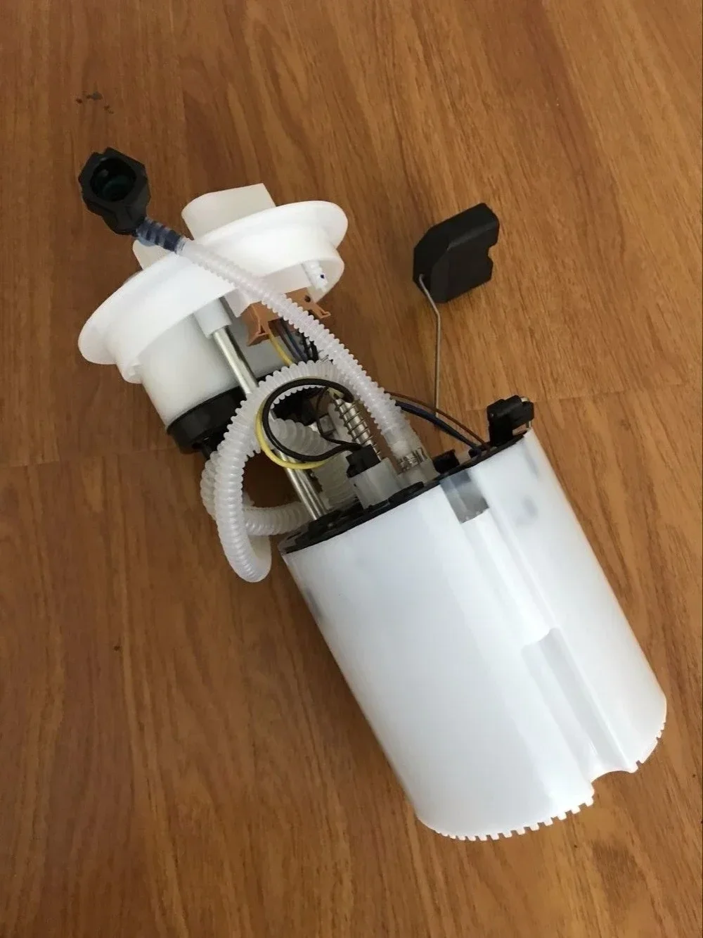 Fuel Pump Module Assembly For VW Passat 1.9 TDI 2.0 TDi (2005-2011) 3C0919050G