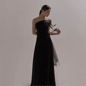 Einfache schwarze Fantasie ohne Griffe Korea Hochzeitskleid Ein dickes Satin -Linienkleid ohne Ärmel Blume Blume Länge Korsett 12 Hauptverkaufs -Satin -Brautkleid - №6