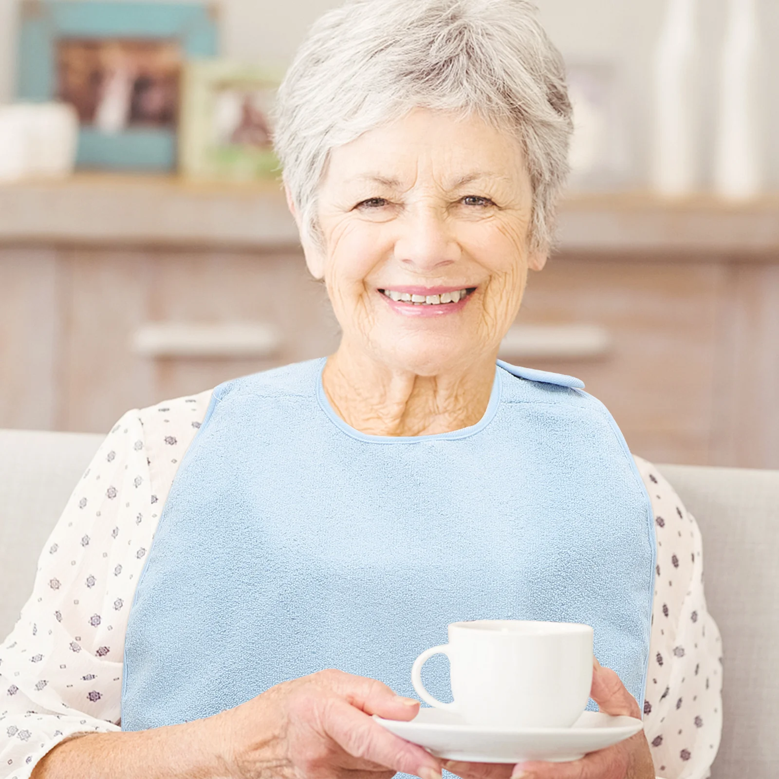 

Waterproof Adult Bibs Oversized Fit Machine Washable Stain Resistant for Meals Messy Projects Elderly Care Apron