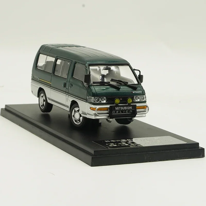 Diecast 1:43 Scale Delica Van Simulation Alloy Car Model Toy Collectible Souvenir