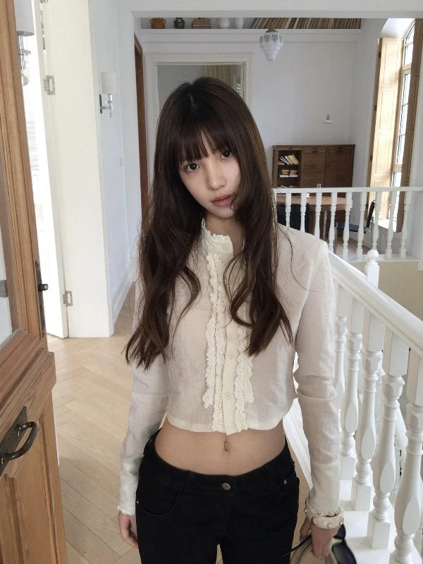 

Korean Style Commuter Short Sleeve Long Shirt Women's Lace Trim Button up Top Breathable Comfortable Korean Fashion Spring