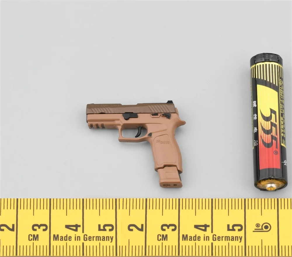 

Easy&Simple Scale 1/6 Call Man the Duty Soap Figure The Secondary Weapons P320 Clips Holster Mask Toys ES GA1009 For 12"