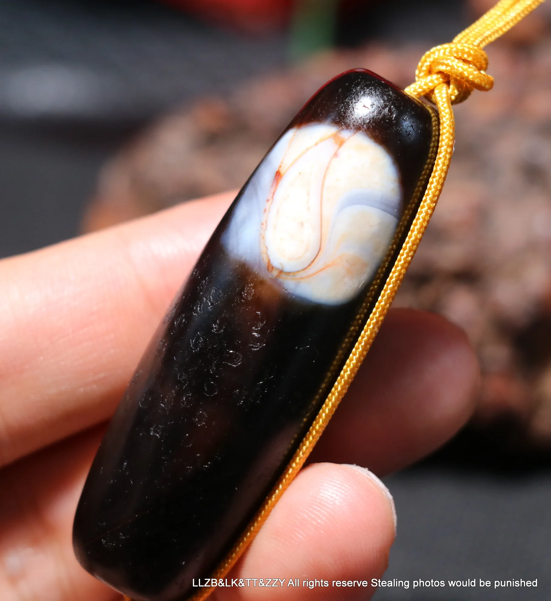 

Magic Power Energy Tibetan Old Agate Shinning Sun With Cinnabar Spots dZi Bead Amulet Big Drum Shape PendantUPD220724A03