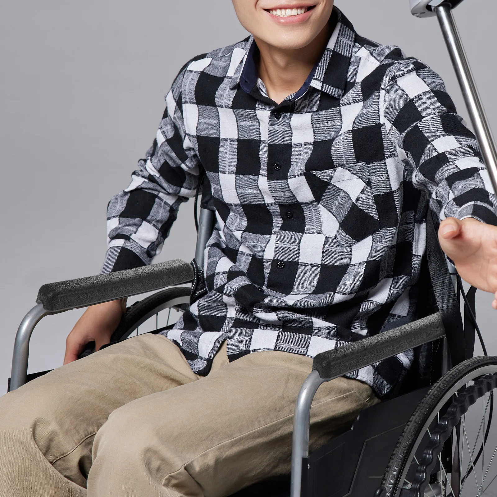 1-conjunto-de-apoios-de-bracos-para-cadeiras-de-rodas-pecas-de-reposicao-de-plastico-rigido-de-comprimento-total-para-usuarios-idosos-confortaveis-para-limpar-e-manter