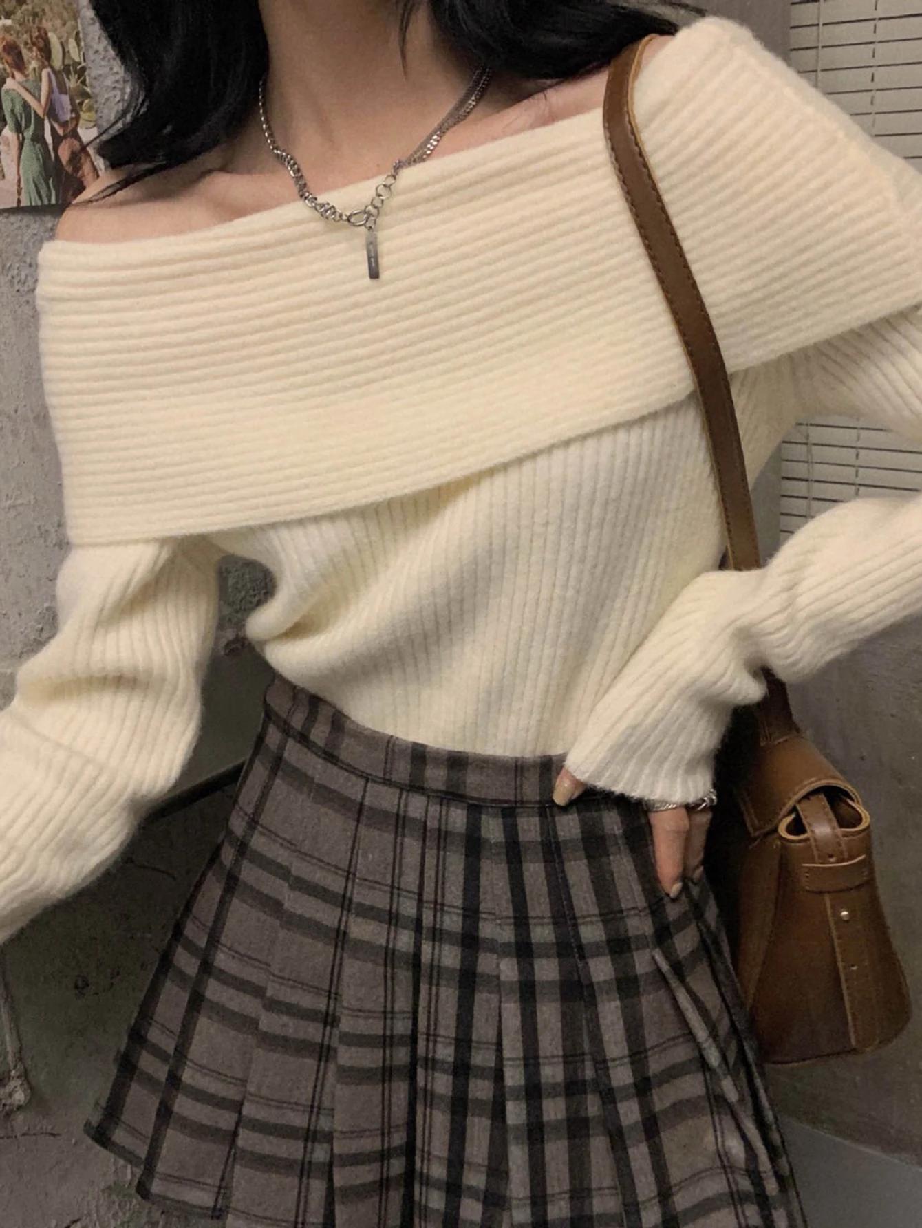 

Women's Autumn Sweater K-Fashion Plain Long Sleeve Off-Shoulder Regular Fit Casual Dating Top for Younger Women