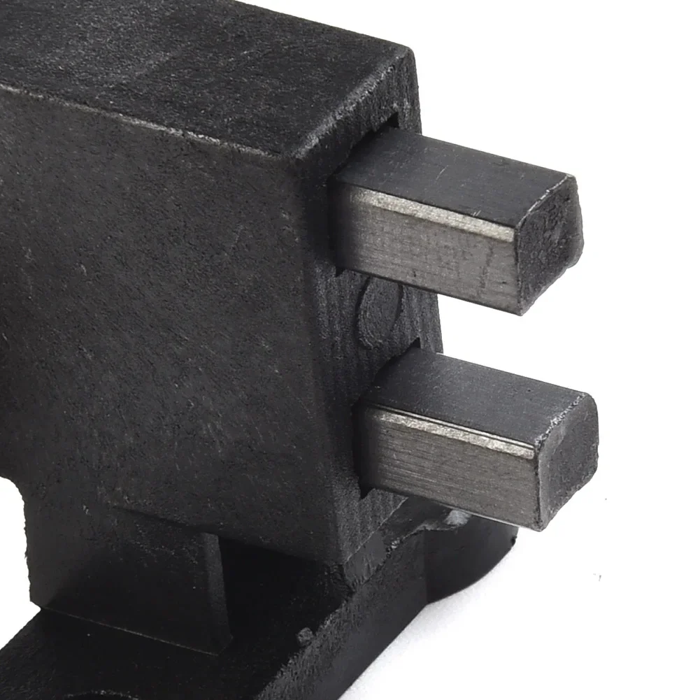 Sustainable Performance Replacement Set of Five Carbon Brushes for Routine Maintenance on Generators (up to Three kW)
