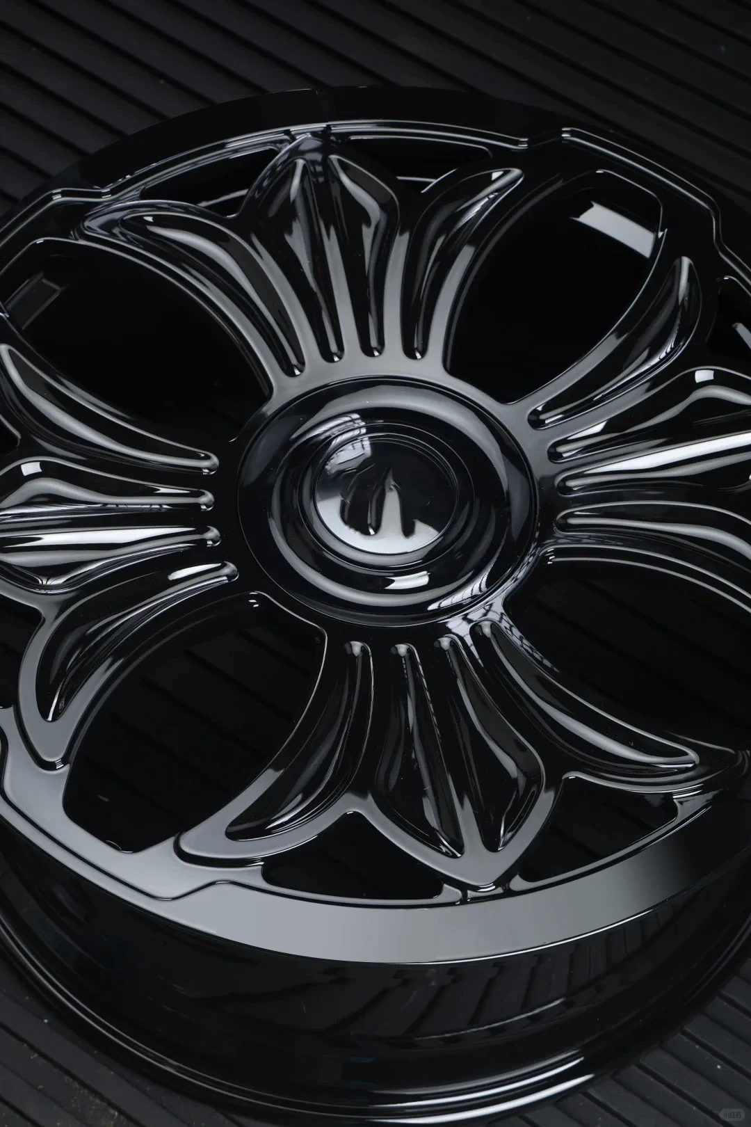 Luxury Forged 18 19 20 21 22 23 24 Inch Aluminum Rims New Car Rims For Rolls Royce Ghost RR4 / RR5