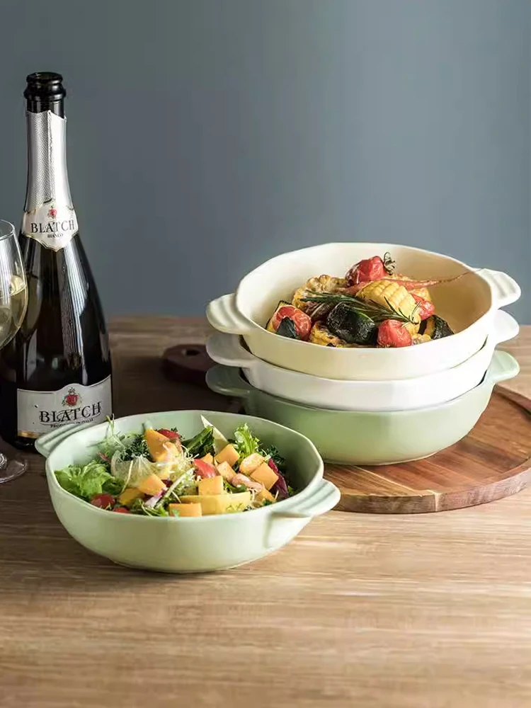 Plato redondo grande de cerámica nórdica con doble asa para ensalada, queso, arroz o cacerola, con ligeras imperfecciones en la coloración.