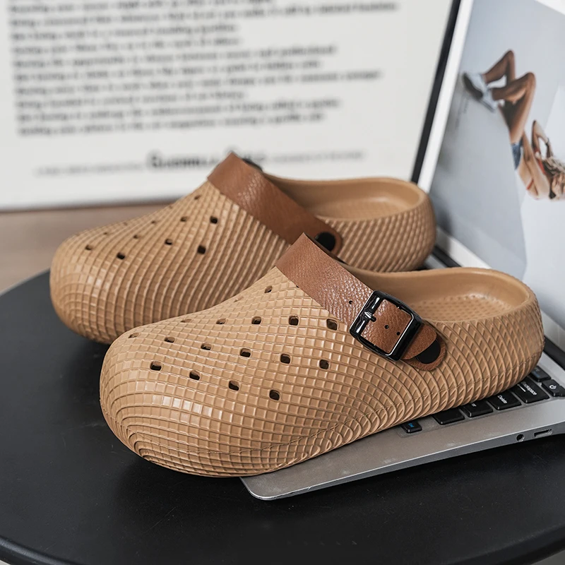 Summer New Style Couple's Closed-Toe Slippers with Textured Surface, Eva Soft Sole, Breathable, Suitable for Beach and Outdoor Casual Wear, Dual-Use Slippers