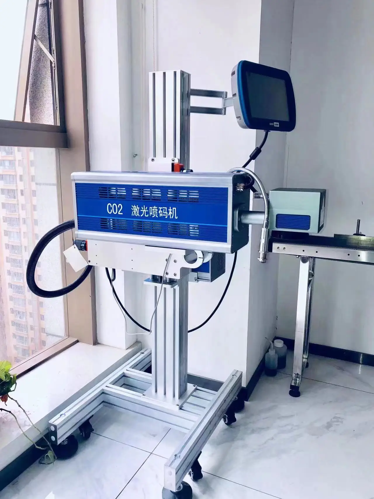 Automatic Small Essential Oil Perfume Liquid Bottle Filling Capping and Labeling Machine