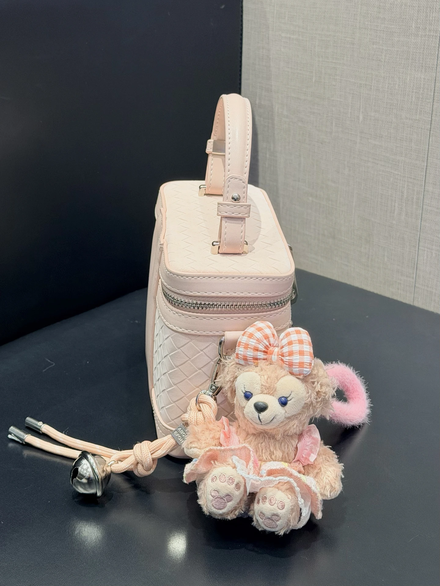 sweet-girl-pink-woven-pattern-box-bag-women's-handbag-crossbody-bag-gift-calfskin-leather-youth-horizontal-ape-document-slot