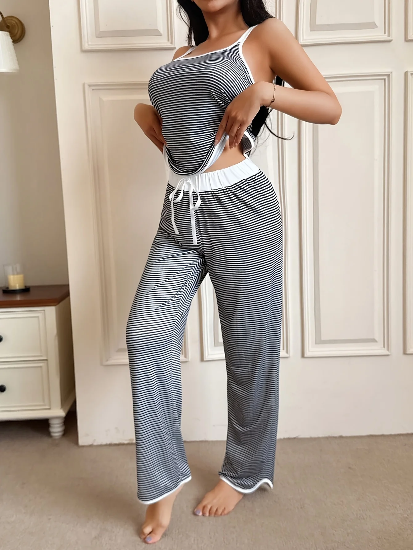 2-teiliges Damen-Pyjama-Set für vier Jahreszeiten, lässiges gestreiftes ärmelloses Oberteil und lange Hose, kann draußen getragen werden, Loungewear-Set – Detail 2