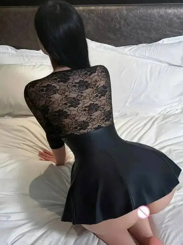 Sexy Lace Nightdress Hot sheer pu Patent Leather Short Skirt Transparent Dress Elegant Fashion Women Mini Dress V Neck ZWT8