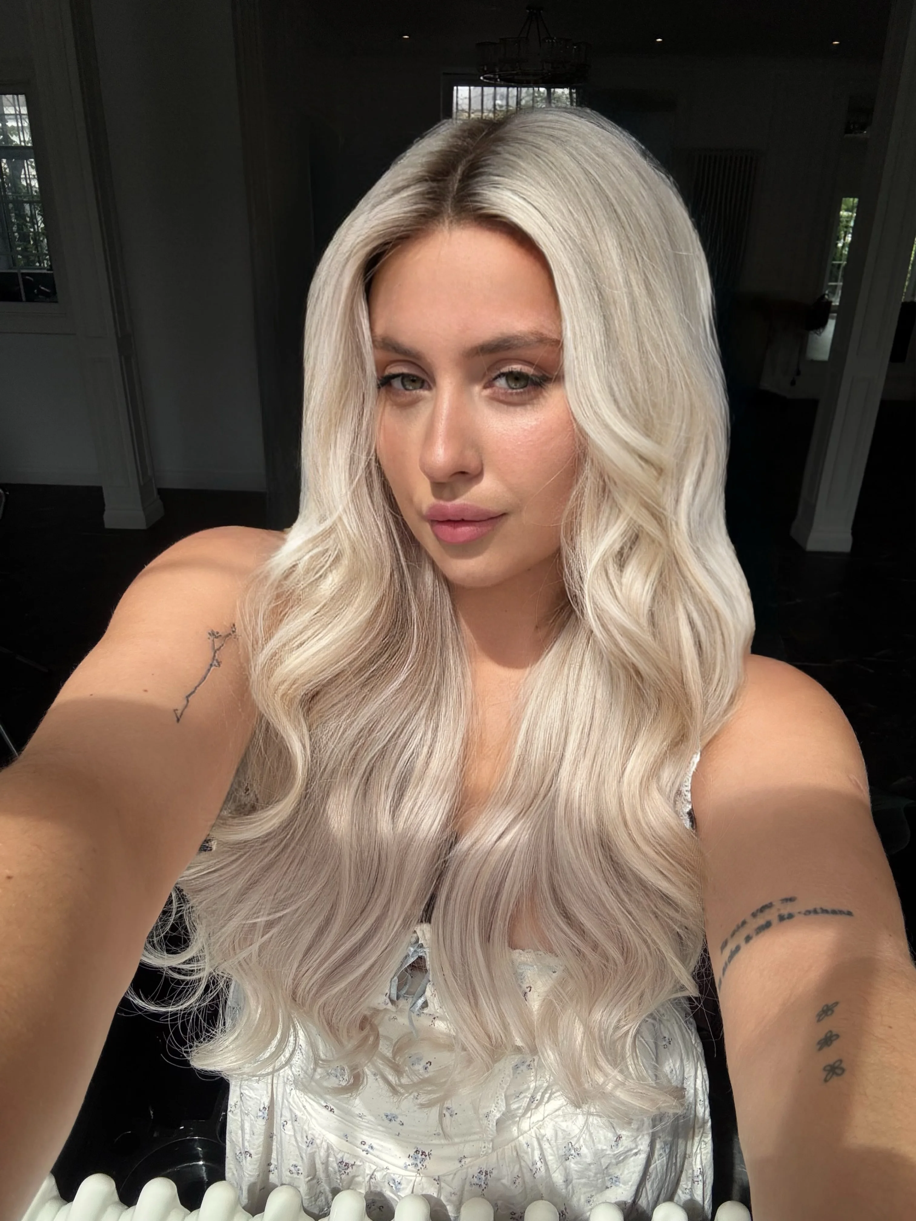 Invisible Transparent Lace Ombre Platinum Blonde Wig Natural Roots Party Wigs Lace Front Wig Synthetic HD Wigs For Women