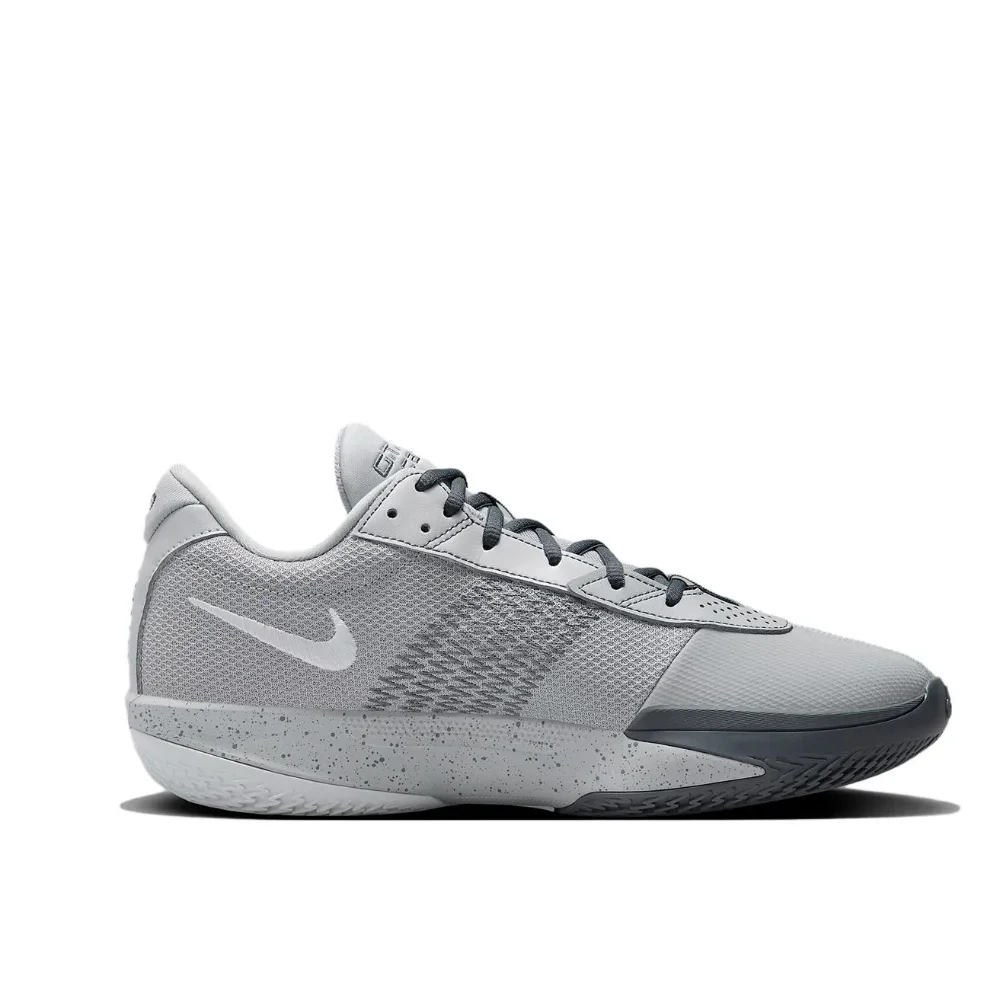 Nike Air Zoom G.T. Tênis de basquete masculino de cano baixo Cut Academy, tênis esportivos confortáveis com absorção de choque, cinza e branco Colorway