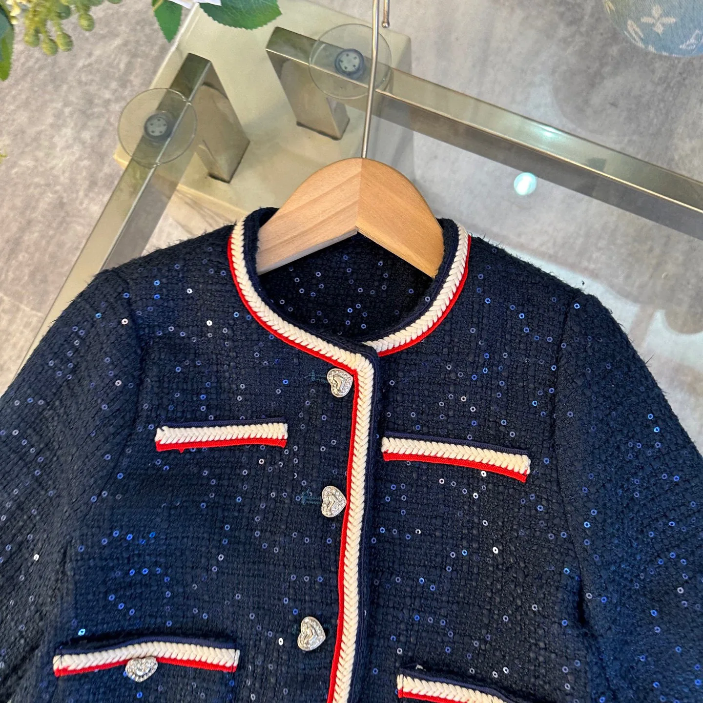 Herbst und Winter Neues Zweiteiler-Set für Mädchen mittleren und älteren Alters mit Pailletten-Jacke im Chanel-Stil und Plisseerock, Trendiges Outfit – Detail 5