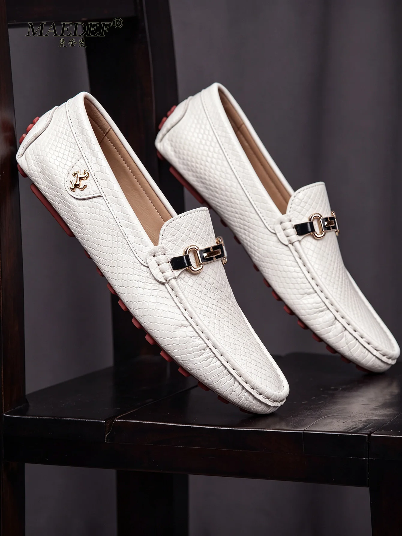 2026 New Men's Summer Shoes Loafers Outdoor Anti-slip Comfort Soft Sole Men Breathable Flat Driving Shoes Classic Casual Loafers