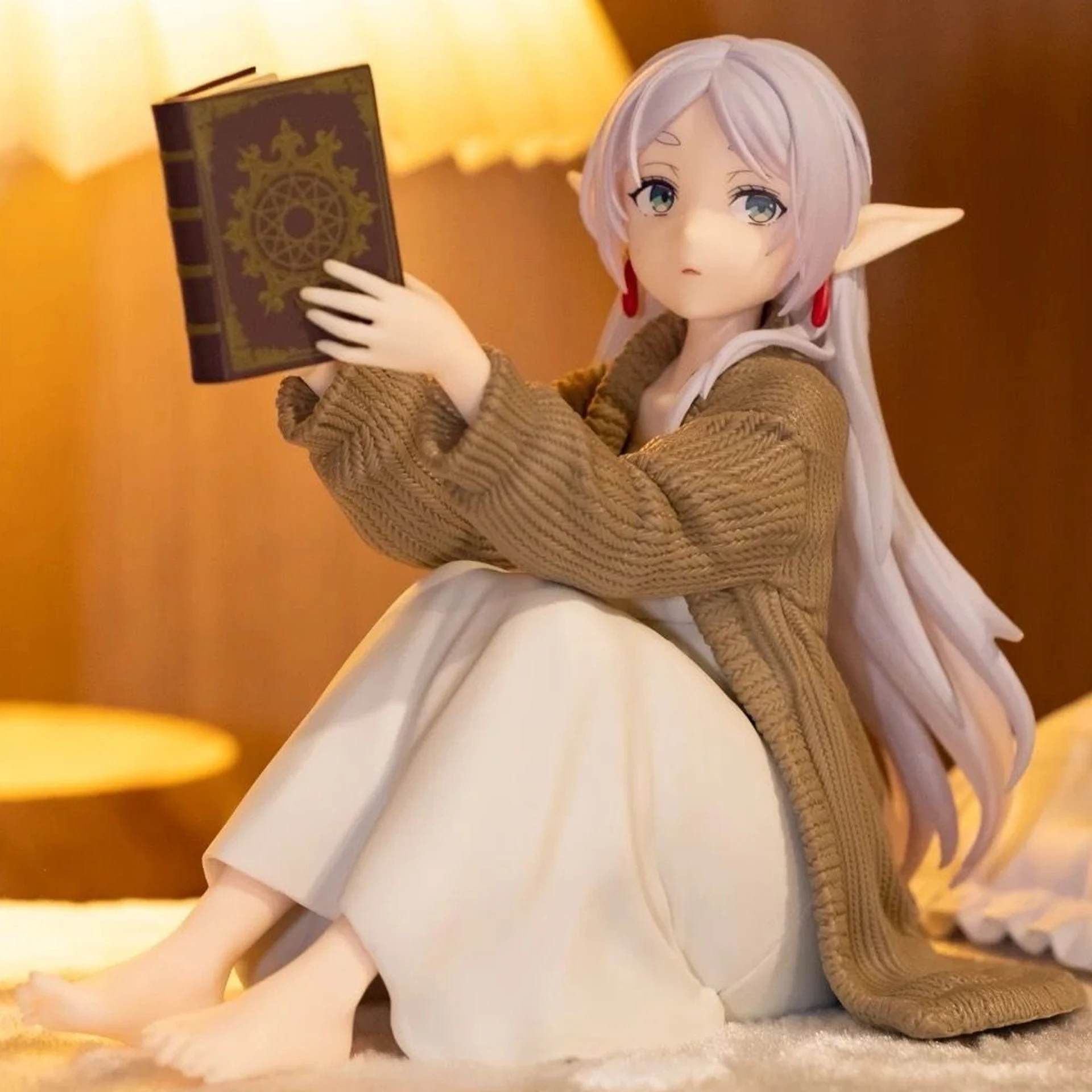 

В наличии настольный милый frieren выше конец путешествия, аниме-фигурка, игрушки, коллекция моделей из ПВХ, frieren, чтение, экшн-кукла