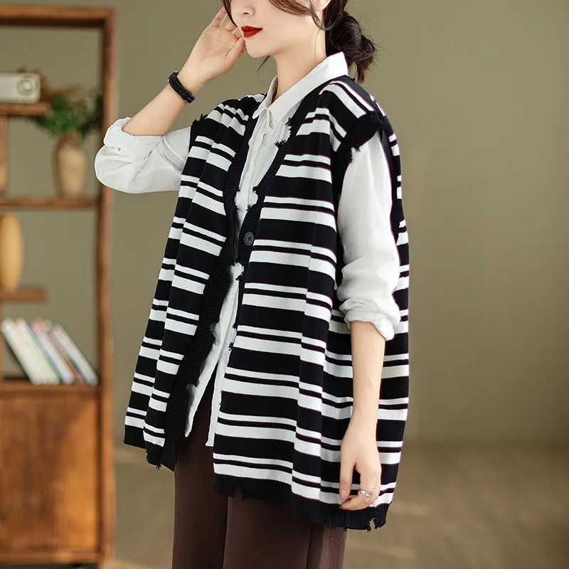 Literary Vintage V-neck Vest Women's Spring New Printed Stripes Loose Leisure Fashion Korean Versatile Patchwork Knit Split Vest