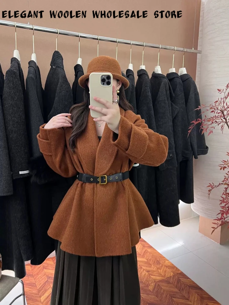 Women's Wool Coat with Lapel Collar Popular Clothes Outerwear Short Relaxed Heavyweight Wool Coat Ultra Warm for Daily Wear