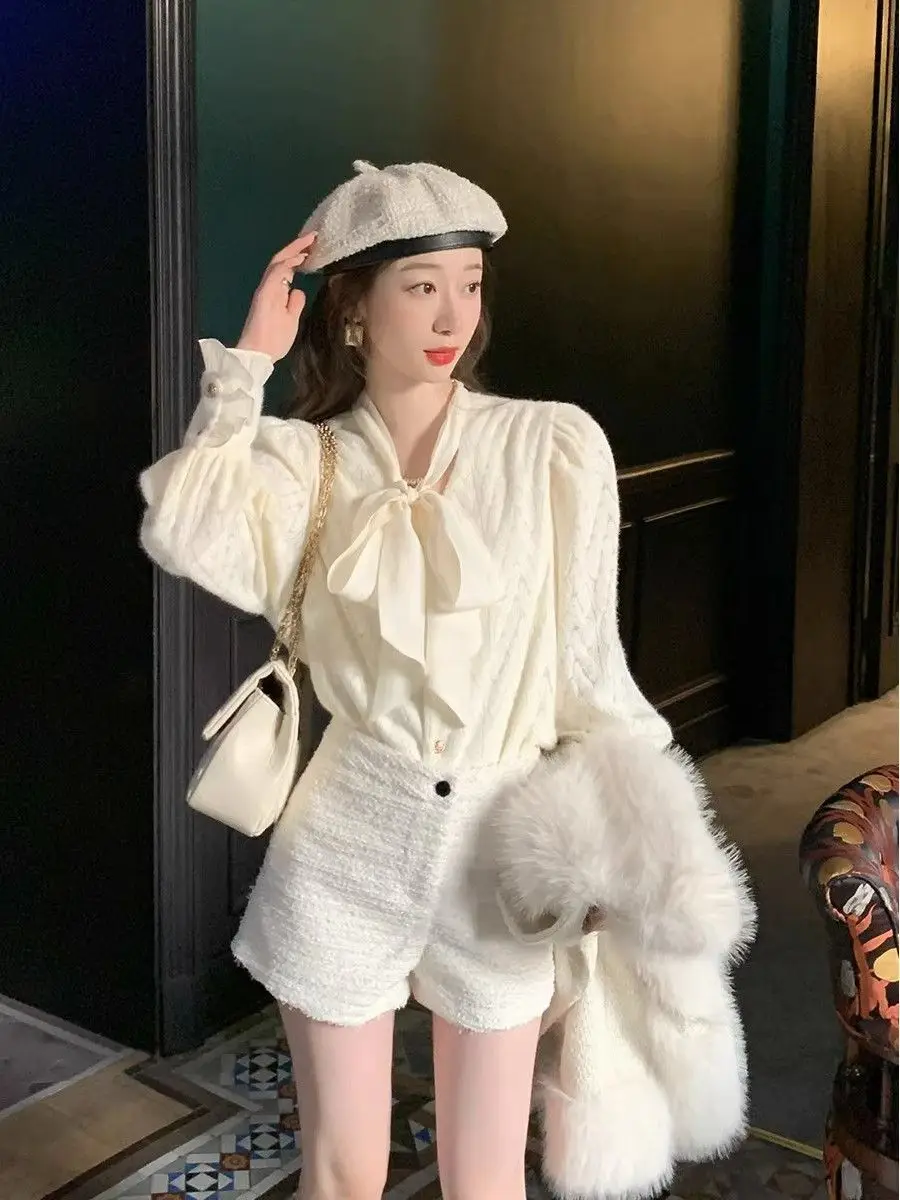 Pantaloncini di tweed stile francese autunno/inverno 2023 Pantaloncini di avvio dimagranti a vita alta per le donne Design elegante e chic Versatile e unico