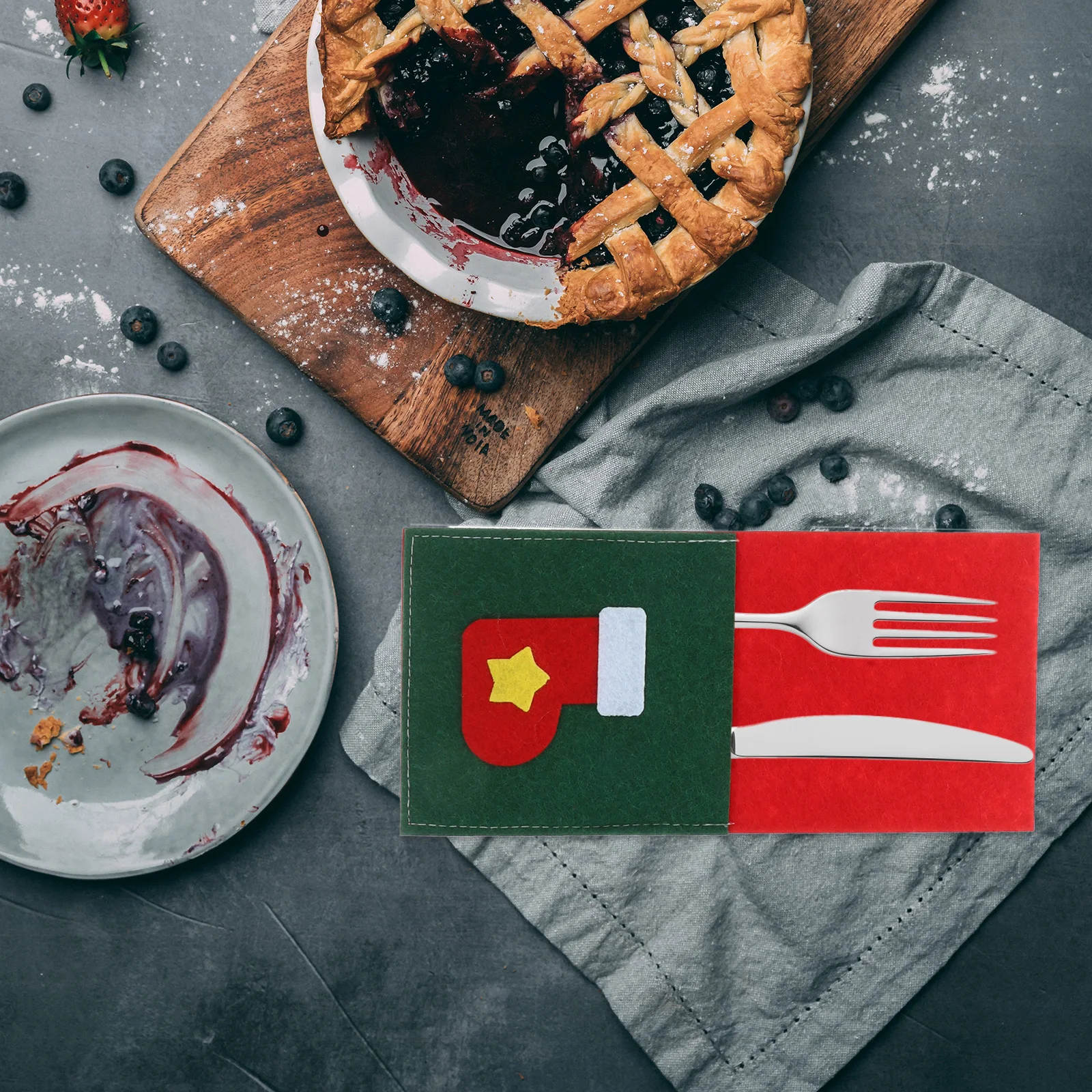 

4 Pcs Cutlery Bag Set Wraps Silverware Storage Wrapping Christmas Dinner Table Decor Outdoor Tableware Pouch Bags for Party