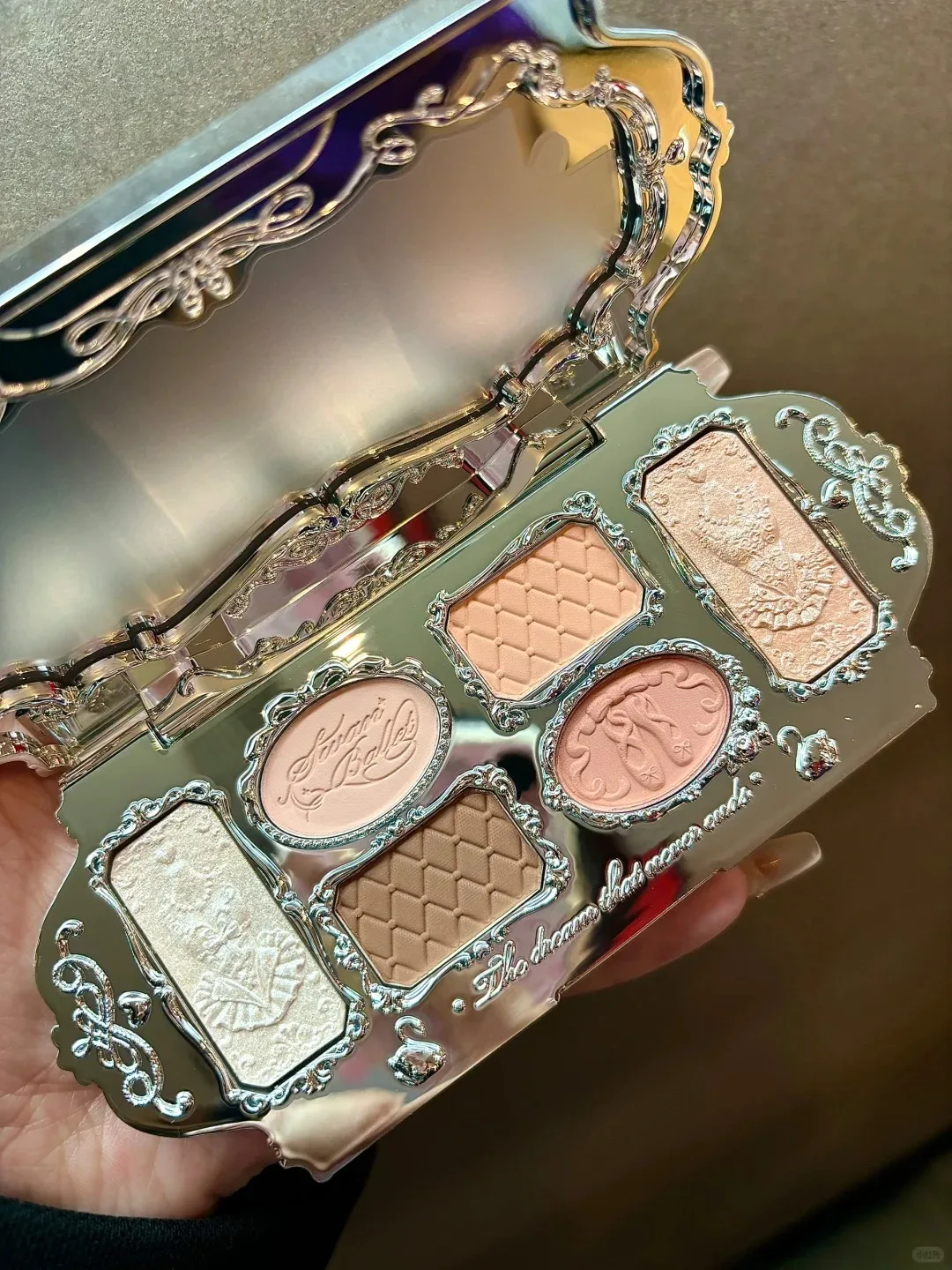 Flower Knows Swan Ballet Series 6Color Eyeshadow Matte Fine Shimmer Pearl Glitter Face Palette Eye Makeup