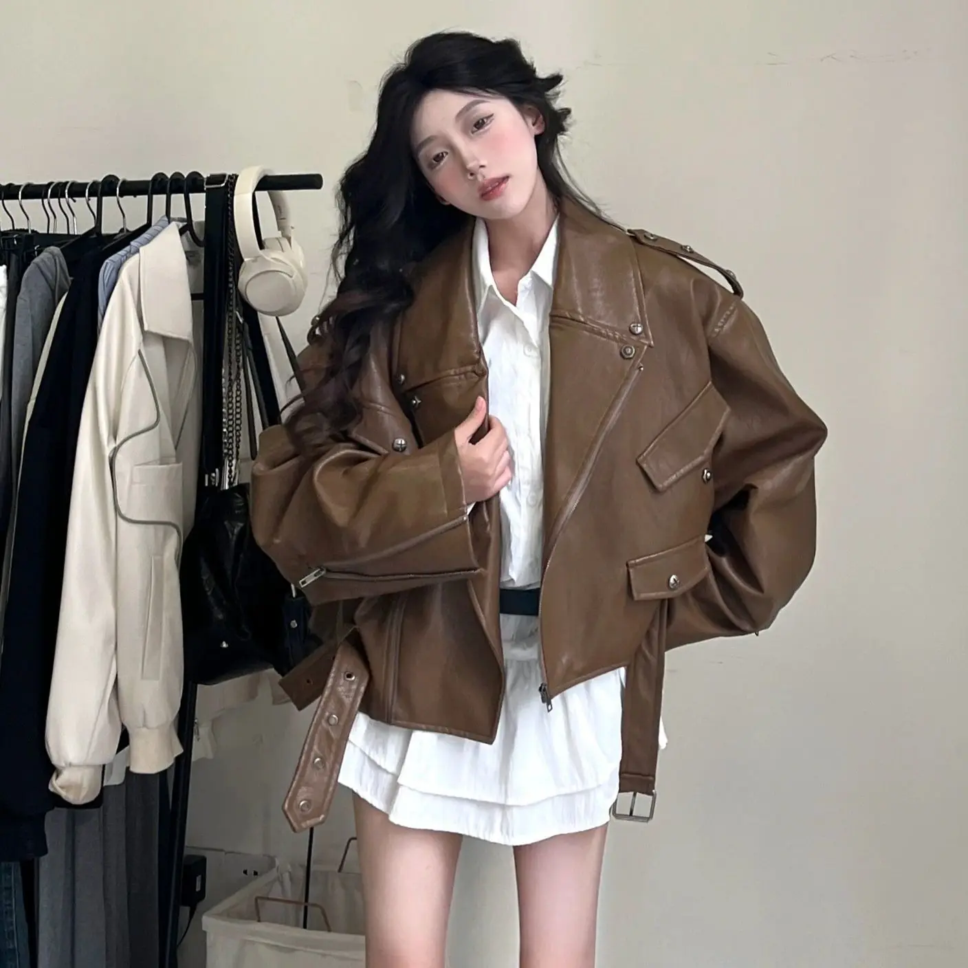 Gagarich Fashion Coffee Colored Motorcycle Style Loose Leather Jacket Women Autumn Slimming Design Square Neck Jacket Top