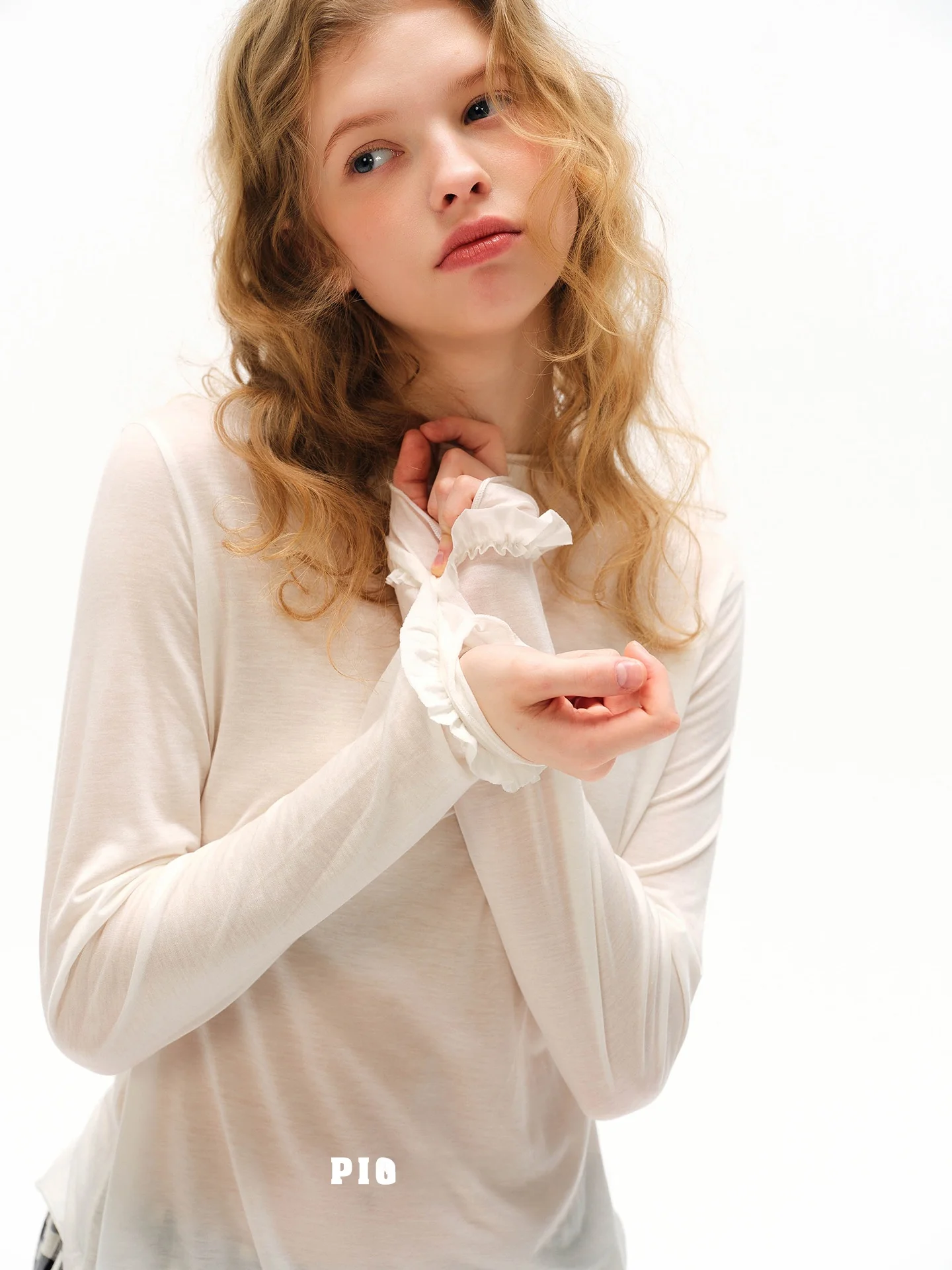 

Soft Long Sve T-irt PIGGIE PIGGIE Lenzing Modal Wool Blend Base Layer Ruffle Design Women's Loose Fit round Ne Top