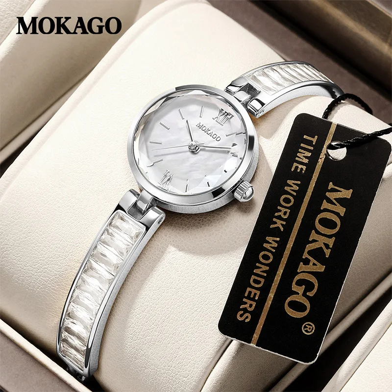 Women's Bracelet-Style Wristwatch with round Diamond-Encrusted Mother-of-Pearl Face Copper Chain Luxury Quartz Ladies Watch