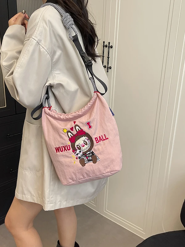 nova-bolsa-transversal-de-nylon-estilosa-com-bordado-bolsa-versatil-ajustavel-para-mulheres-bolsa-de-ombro-Unica-impermeav