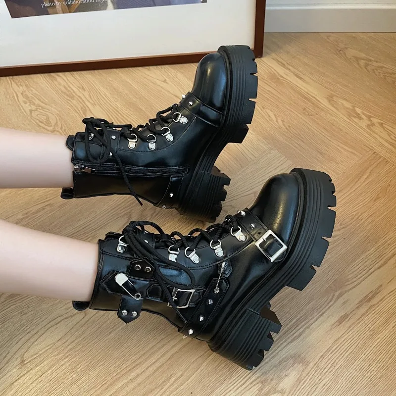 2024 New Women's Rivet Chain Design Short Boots Gothic Shoes Street Fashion Lady Rock Boots Metal Decor Punk Style Women Shoes