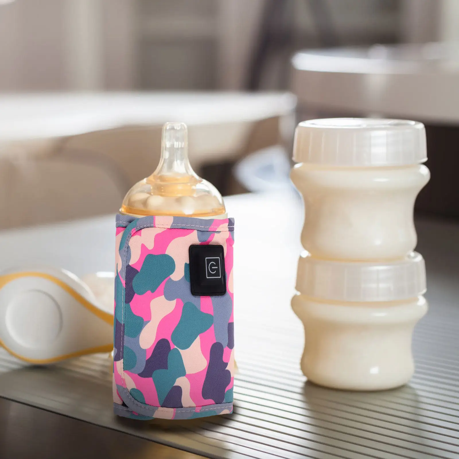 

Portable Milk Warmer Durable ABS Material Universal Fit Most Feeding Bottles Keeps Warm Temperature Travel Baby Bottle Warmer