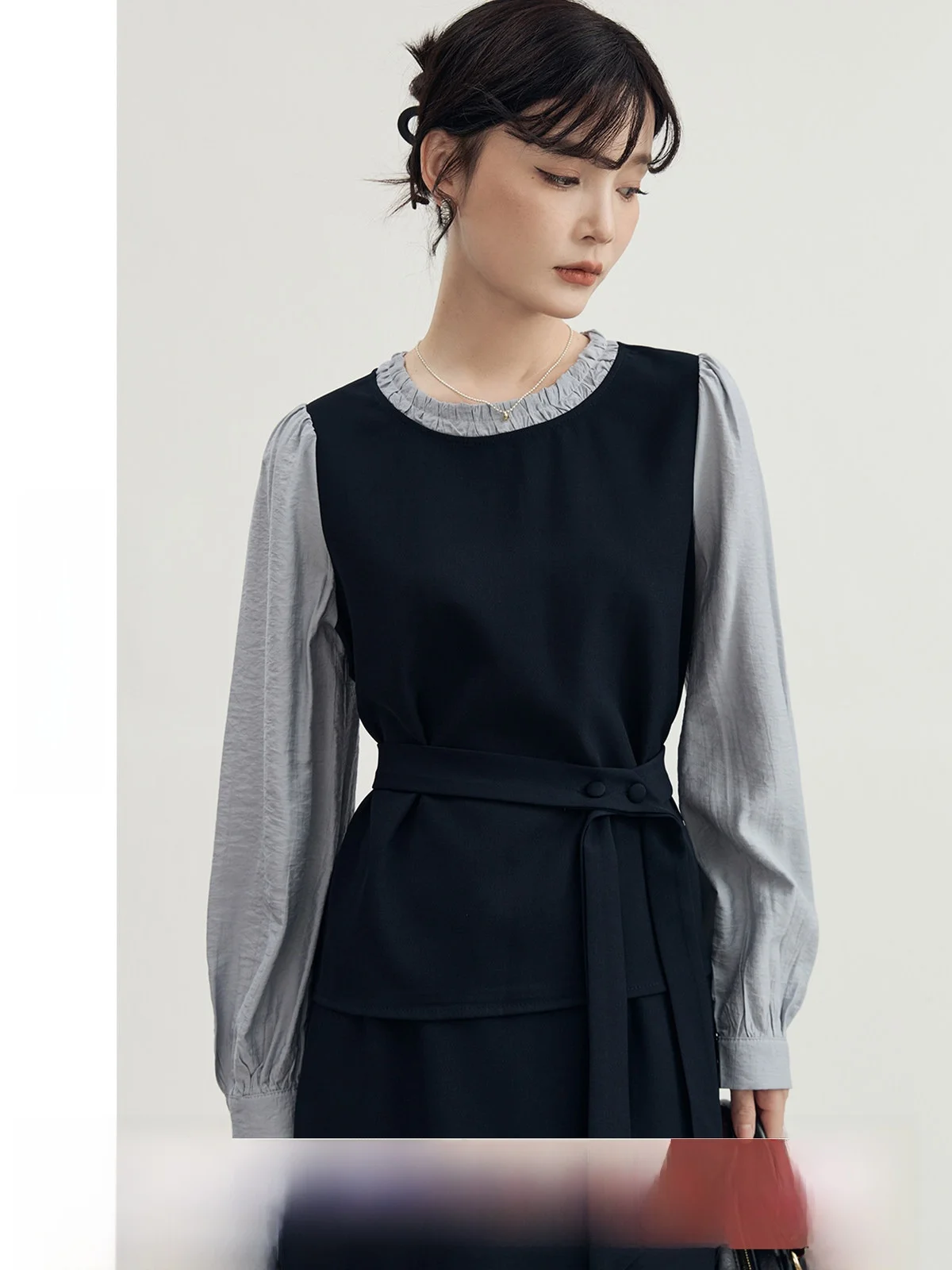 

Women's round Ne irt Belted Waist Design Early Autumn New Sle Small ence Sensation Guier Long Sve Loose Fit