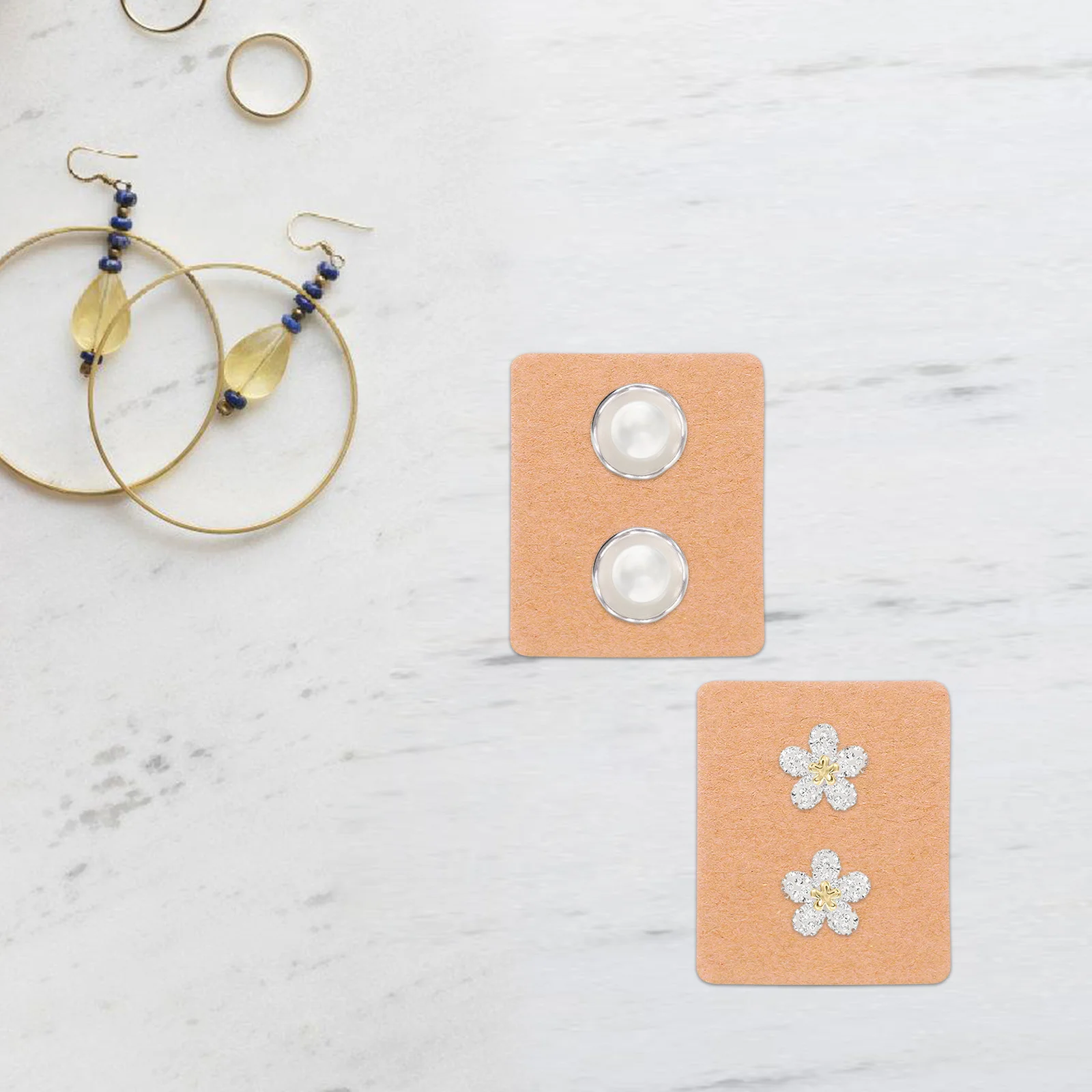 

200Pcs Ear Stud Display Cards Kraft Paper Earring Holder Cards Jewelry Storage Packaging Earring Tags for Selling