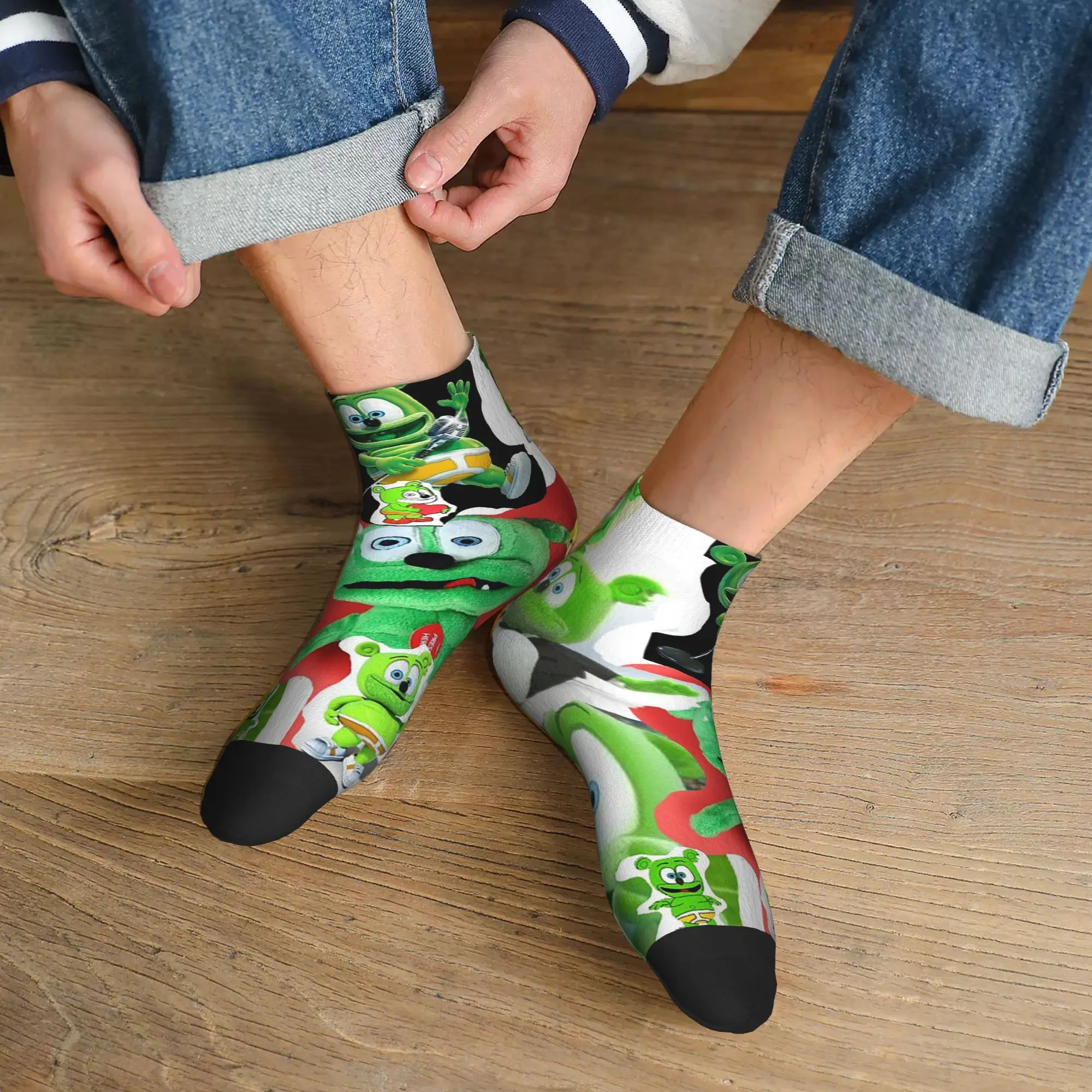 

All Seasons Gummibar (the Gummy Bear) Socks Harajuku Sweat Absorbing Crew Socks Hip Hop Stockings for Men Women Gifts