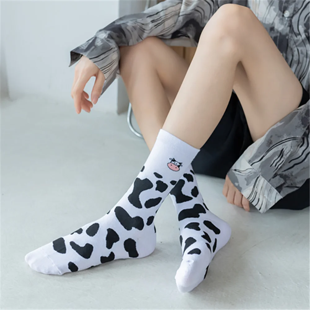 1Pair Cute Cow Printed Women's Pure Cotton Black and White Warm Fun Cartoon Animal Socks Cow Pattern Spots Ins Trendy Mid Socks.