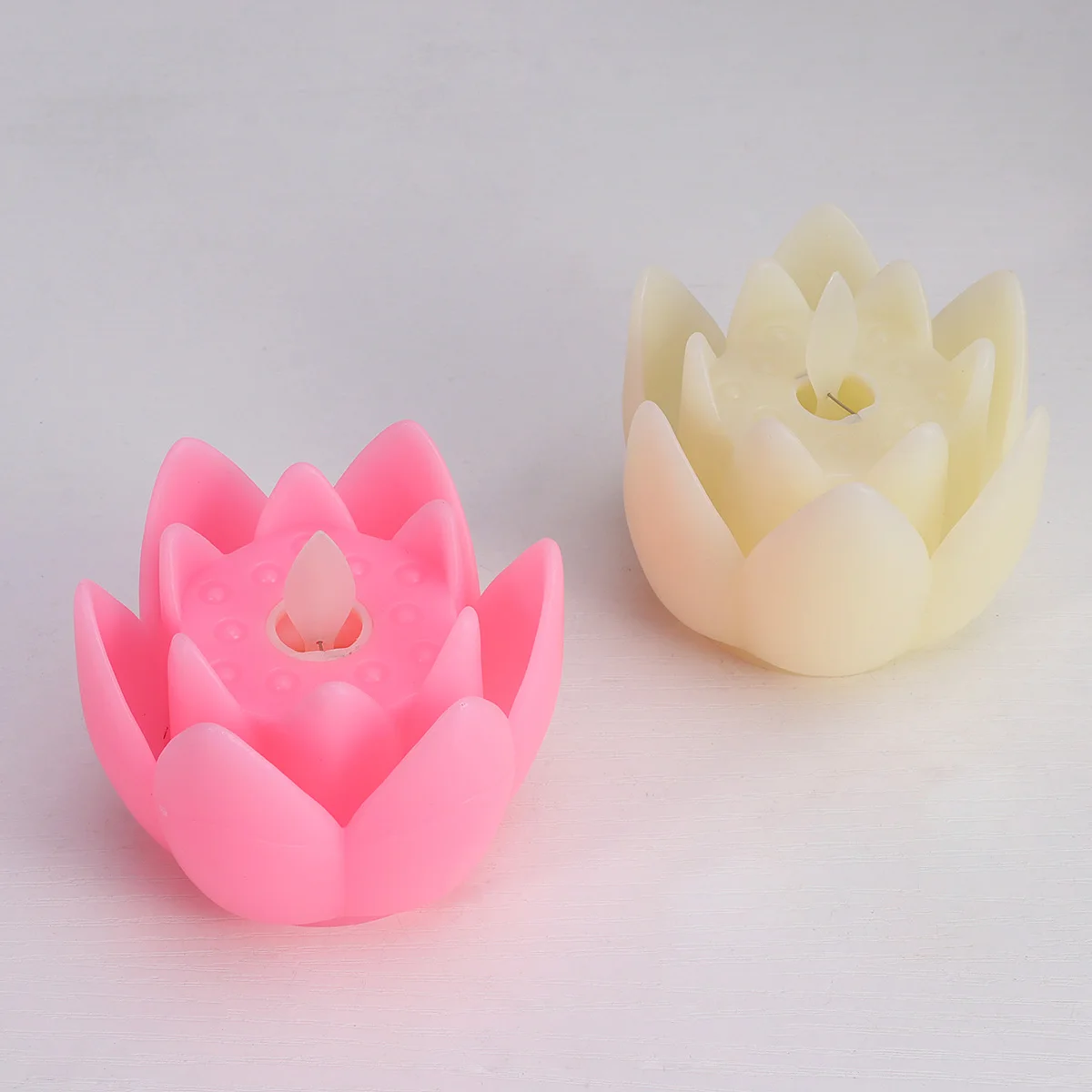

Simulation Lotus Shaped LED C Flameless Realistic Decorative Light Plastic Material Home Garden Party Wedding Festival LED