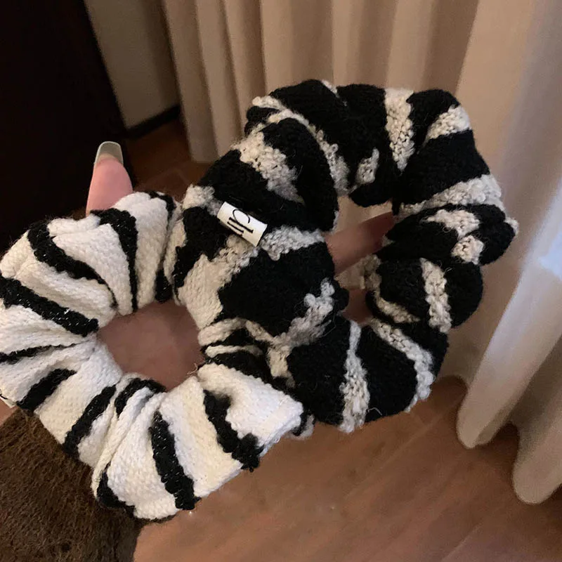 

New Woman Black and white stripes Scrunchies Girls Woolen yarn Elastic Hairband Lady Hair Ties Ponytail Holder Hair Accessories