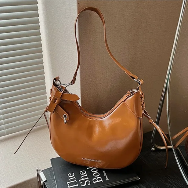 

2025 Minimalist Chic Tote | Indie-Design Shoulder Bag for Effortless Commuting