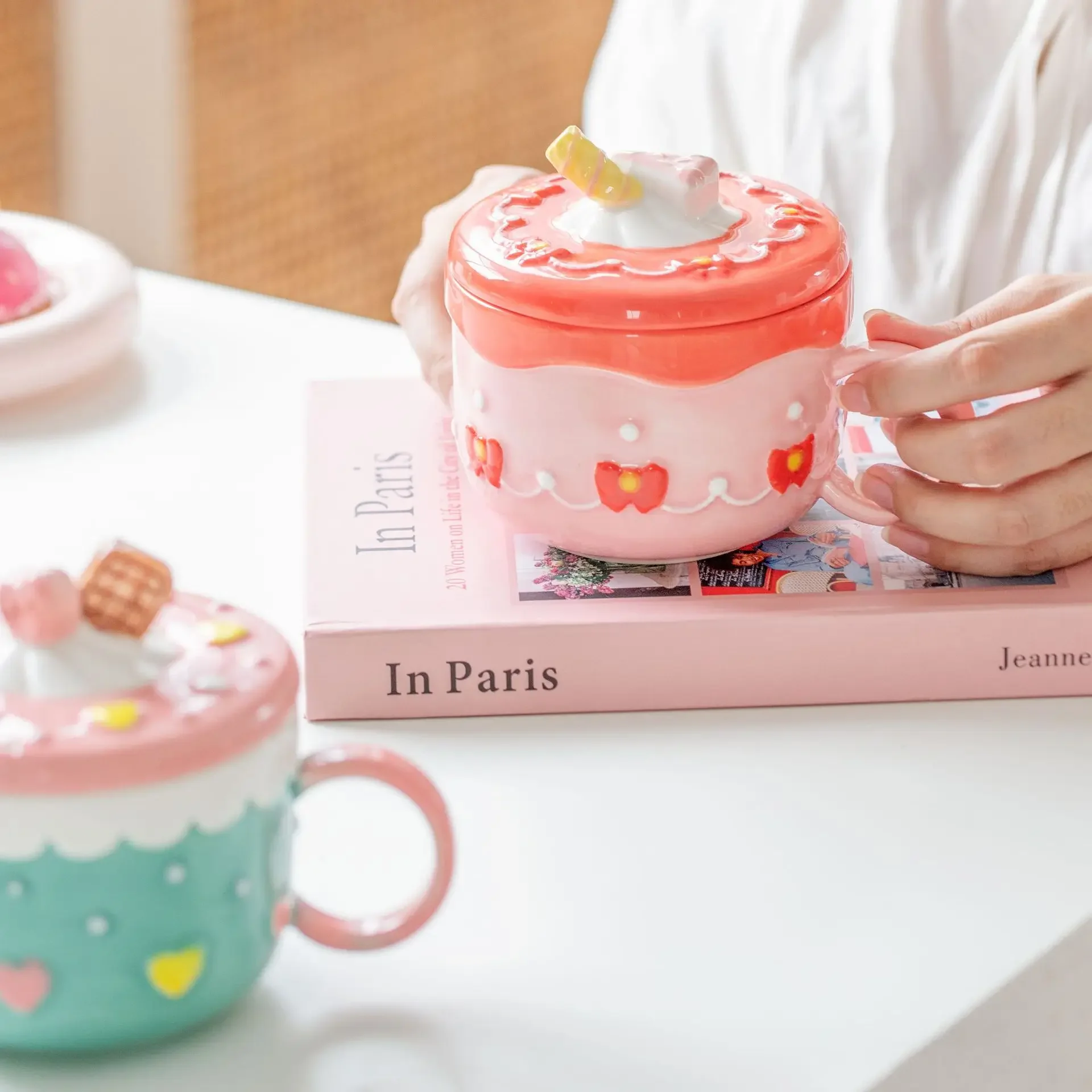 430ml New Ceramic Coffee Mug Cute Cake Embossed Pattern Water Cup Large Capacity with Cover Home Office Juice Mugs Gift